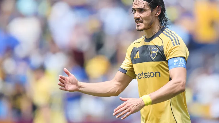 Edinson Cavani, con la cinta de capitán de Boca.