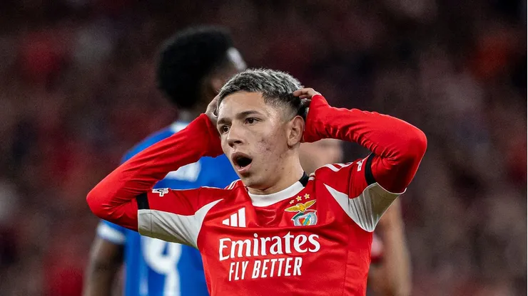 El jugador de Benfica es investigado por supuestos comentarios racistas a Vinícius Júnior.