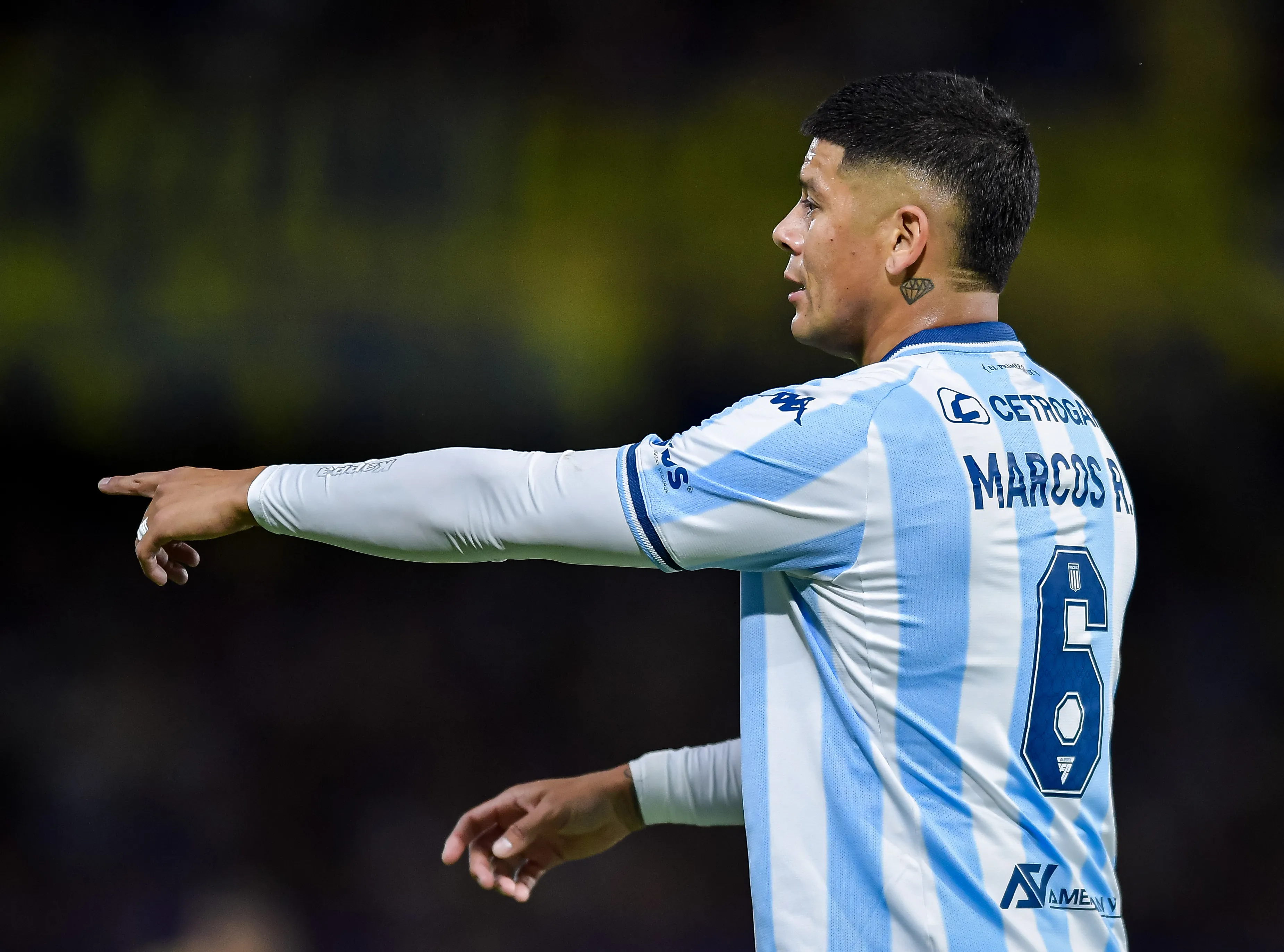 Marcos Rojo, defensor de Racing ante Boca. (Getty Images)