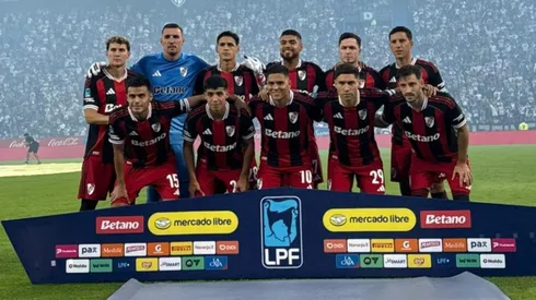 Así salió a jugar River en Liniers.