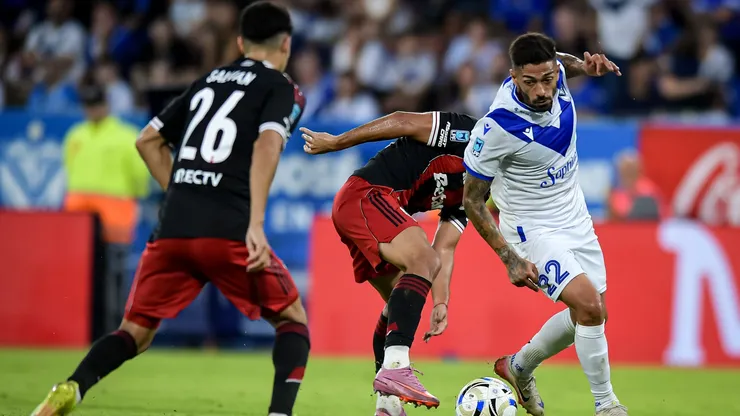 Vélez y River juegan en Liniers.