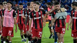 Gonzalo Montiel y los jugadores de River tras perder con Vélez.