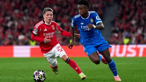 Real Madrid venció por 1-0 a Benfica en la ida de los playoffs en un partido cargado de polémicas.