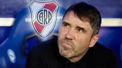 Dos caminos para Coudet: riesgos y ventajas de jugársela por River