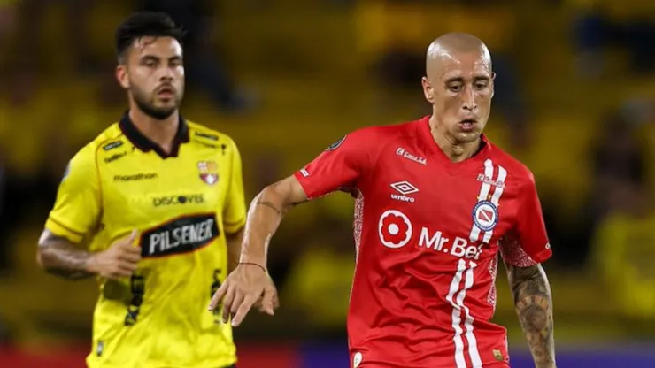 Argentinos Juniors ganó por 1-0 a Barcelona en el juego de ida disputado en Guayaquil.