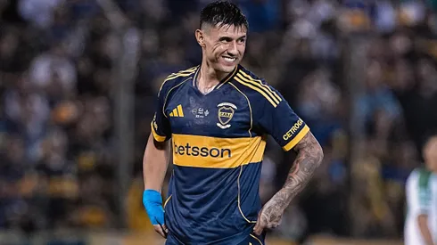 Con una sonrisa: así celebró Bareiro su primer gol en Boca.
