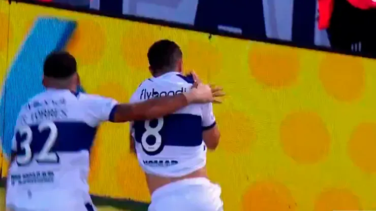 Nacho Fernández celebra su primer gol desde su regreso a Gimnasia.