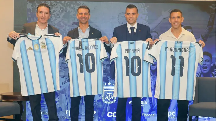 Maxi Rodríguez, la gloria de la Selección Argentina invitada al evento.