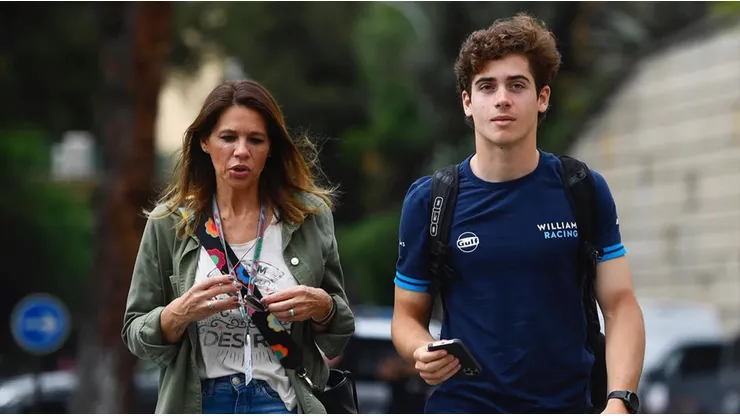 Franco Colapinto junto a su madre.