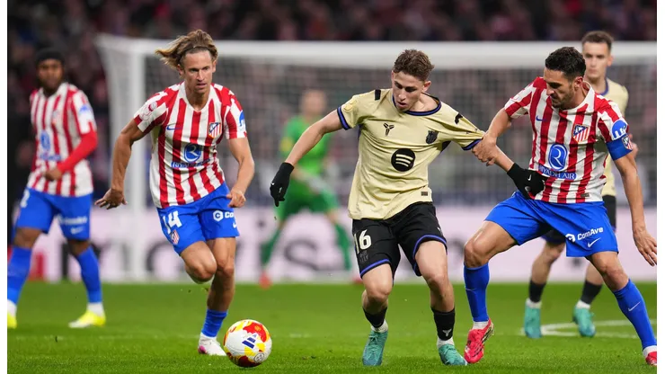 Barcelona y Atlético de Madrid se enfrentan por la Copa del Rey.