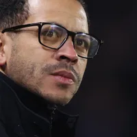 Liam Rosenior enfrentó a la prensa inglesa por sus críticas a Enzo Fernández en Chelsea: "Líder top"