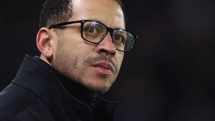Liam Rosenior respaldó a Enzo Fernández