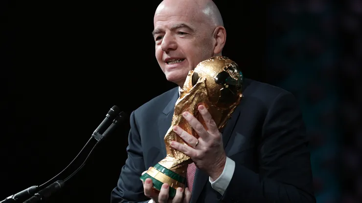 FIFA permitirá pausas comerciales en ambos tiempos durante el partido