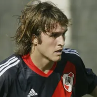 Desató la ira de los hinchas de River, jugó en el fútbol alemán y ahora se lanzó a la política