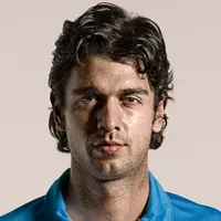 Le ganó un partido histórico a Federer, una enfermedad lo obligó a retirarse a los 26 y se recibió de abogado