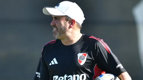 Eduardo Coudet, el entrenador de River durante uno de los entrenamientos.