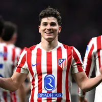 El insólito blooper del arquero de Tottenham que le sirvió en bandeja el gol a Julián Álvarez para la goleada de Atlético de Madrid