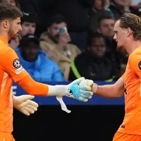 Quién es Antonín Kinský, el arquero de Tottenham que fue reemplazado tras dos bloopers