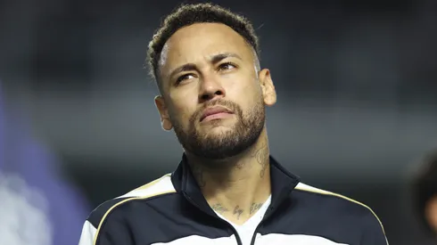Neymar, capitán de Santos.