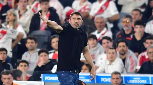 El Chacho Coudet se estrena como técnico de River.