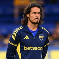 Cavani, entre la incomodidad por no jugar y el tratamiento por el que evalúa el retiro