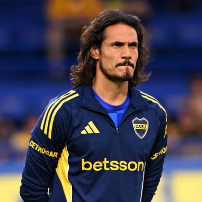 Pese a no jugar, el gesto de Cavani en Boca vs. Defensa y Justicia