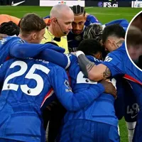 Liam Rosenior explicó el motivo de la foto viral del plantel de Chelsea rodeando al árbitro: “No es mi decisión”