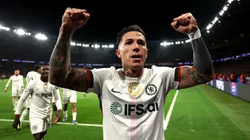 Enzo Fernández festeja su tanto contra Paris Saint-Germain.