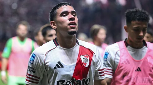 Kendry Páez con la camiseta de River.