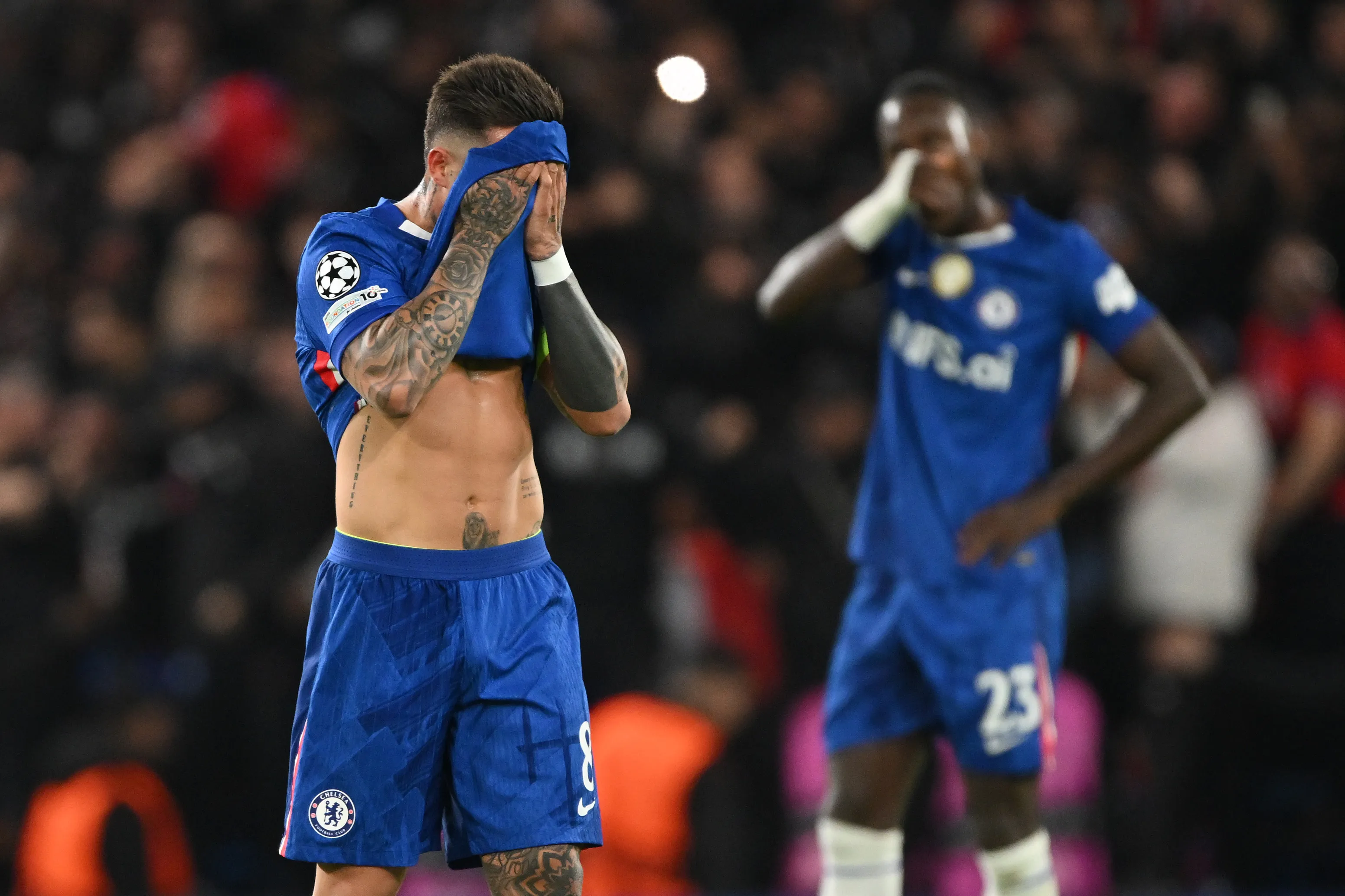 La frustración de Enzo Fernández en pleno partido ante PSG.