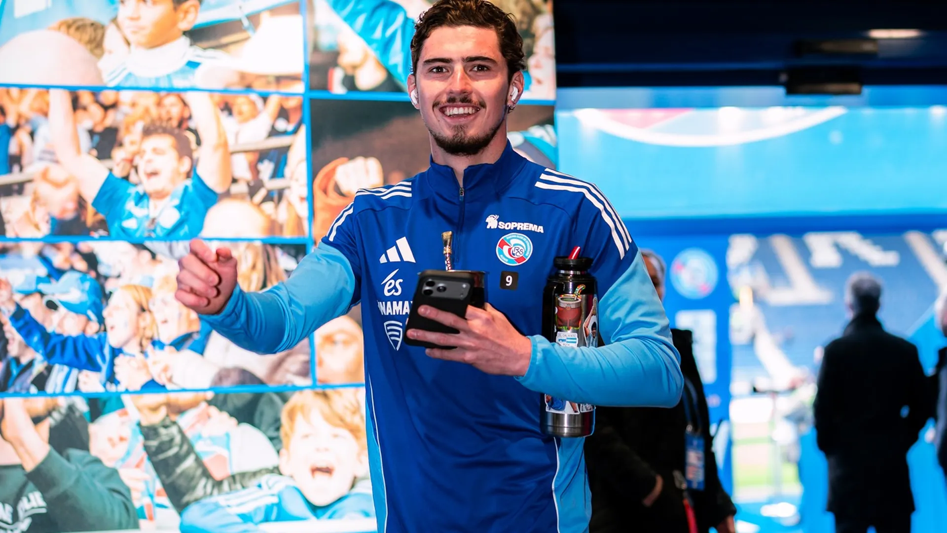 Panichelli se quedó afuera de la convocatoria, a pesar de su gran presente en Francia. (Prensa Racing Estrasburgo)