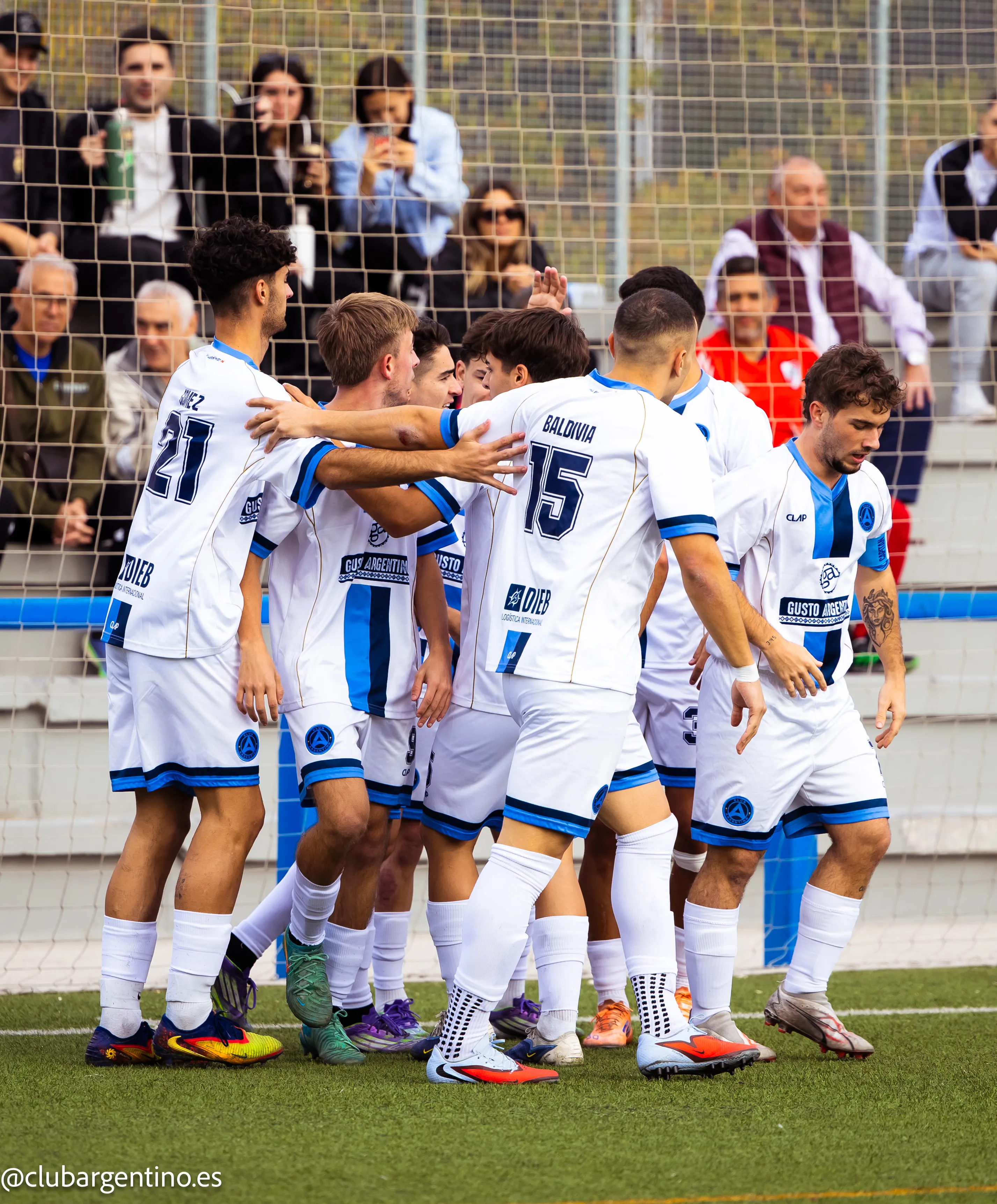 El equipo compite en la Primera Regional de la Real Federación de Fútbol de Madrid. (Foto: Club Argentino)