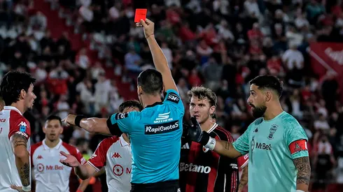 Facundo Colidio fue expulsado frente a Huracán.