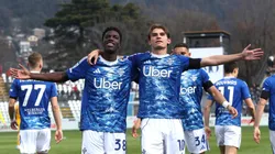 Assane Diao y Nico Paz celebran el gol que abrió el marcador.