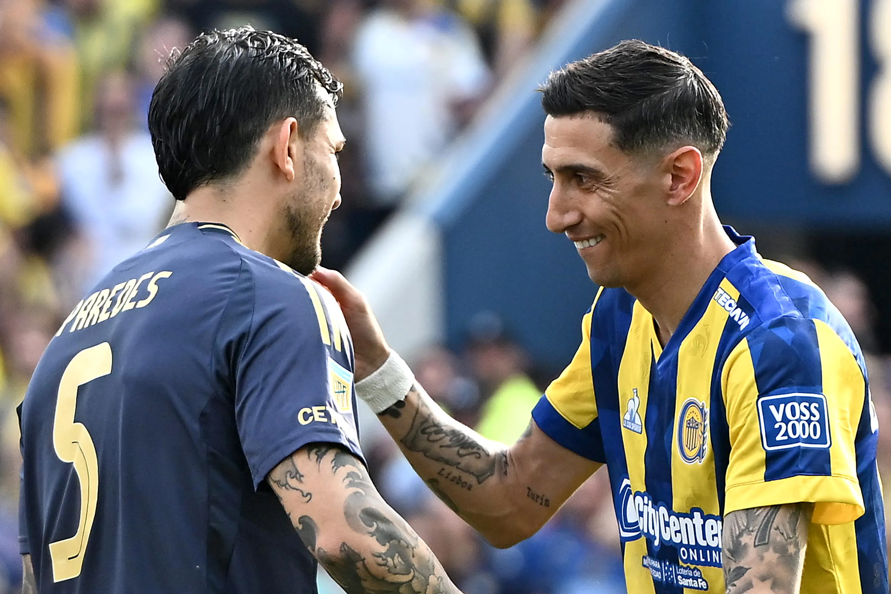 Ángel Di María y Leandro Paredes en Rosario Central ante Boca. (Getty Images)