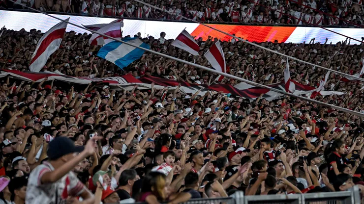 Los hinchas de River pusieron el foco a uno de los jugadores que enfrentó a Estudiantes de Río Cuarto.