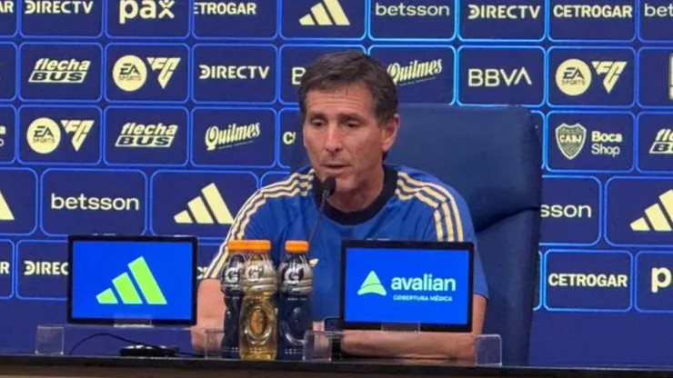Claudio Úbeda en conferencia de prensa.