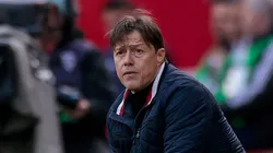 28 horas después de despedir a Matías Almeyda, Sevilla presentó a su nuevo DT