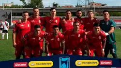 El plantel de Barracas previo al partido ante River, disputado en enero de 2026.