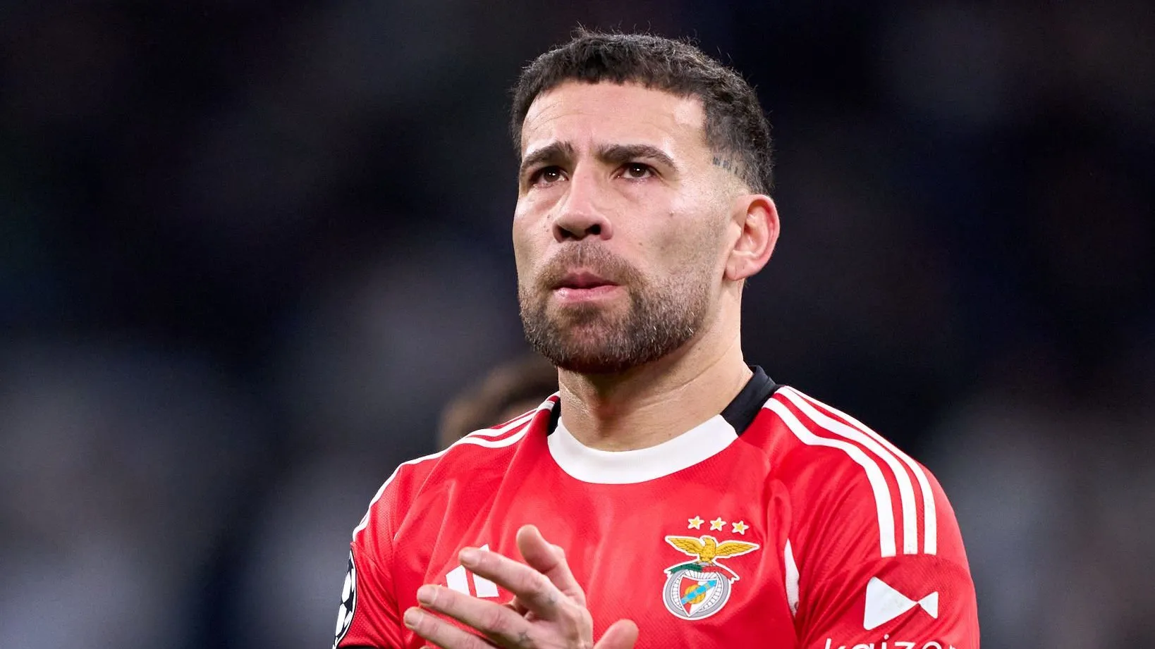 Nicolás Otamendi con la camiseta de Benfica. (Foto: Getty)