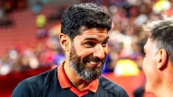 Sebastián Abreu, ex delantero de River que ahora dirige a Xolos de Tijuana.