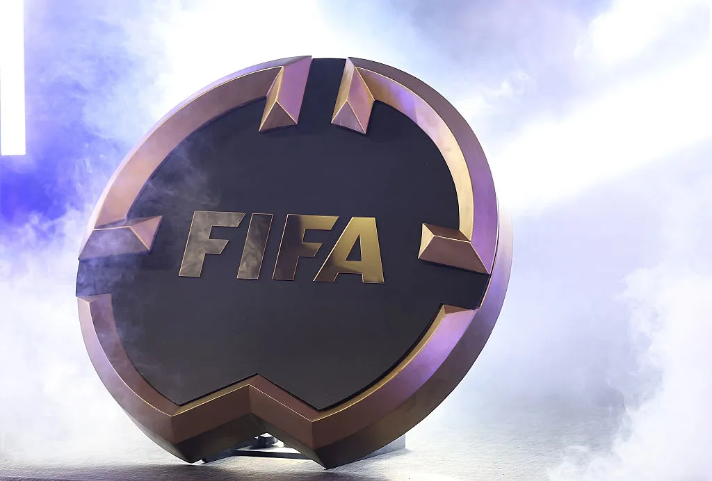 FIFA tiene un reglamento bastante estricto con las publicidades de sus estadios. (Getty)