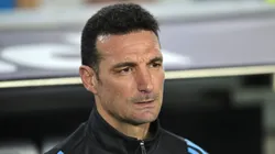 Lionel Scaloni toma nota de los rivales de la Selección en el Mundial.