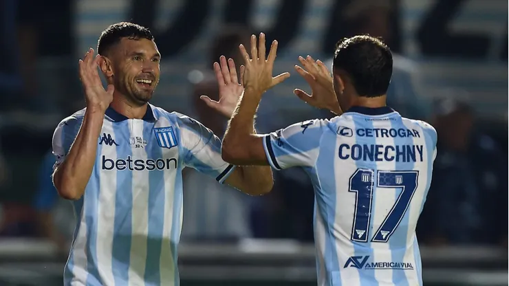 Maravilla Martínez celebra su gol ante San Martín de Formosa.