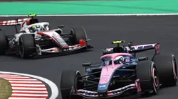 Oliver Bearman pelea por pasar a Colapinto en Japón.