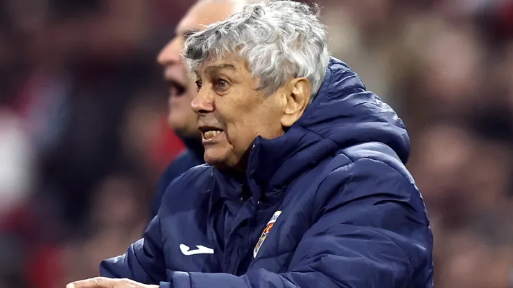 Mircea Lucescu, entrenador de Rumania.