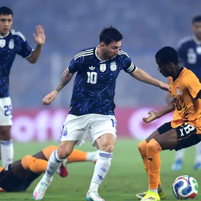 Con gol de Messi, Argentina aplastó a Zambia y ya piensa en el Mundial