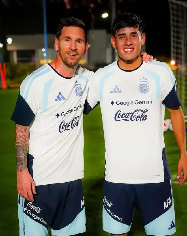 Lionel Messi y Tomás Aranda. (Foto: IG de Tomás Aranda).