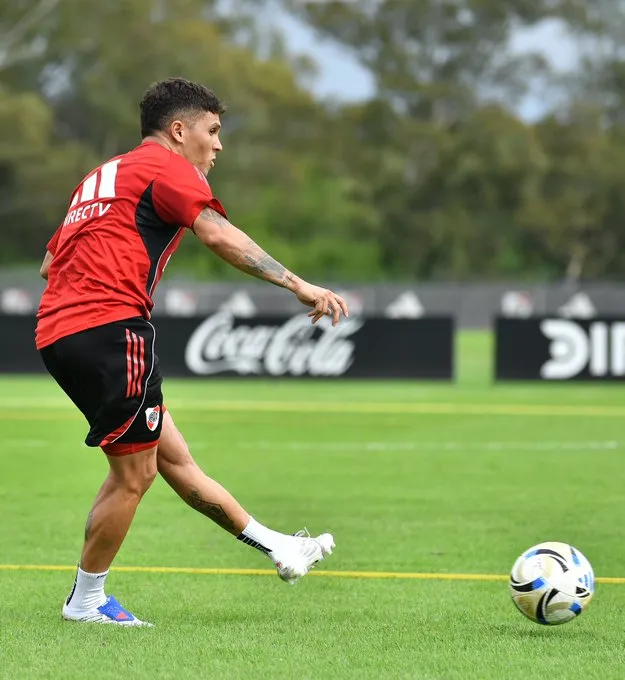 Juanfer ya volvió a entrenarse tras su paso por la Selección Colombia.