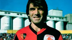 Roque Alfaro con la camiseta de Newell's.